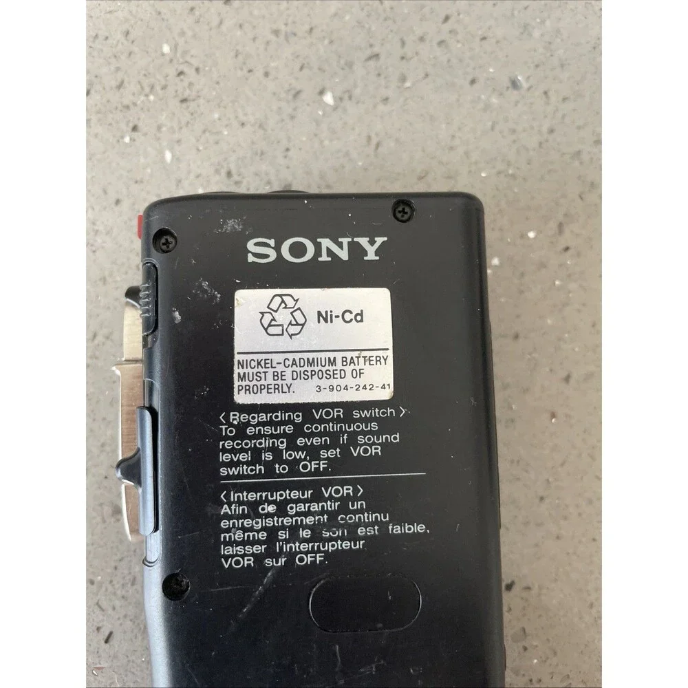 Sony M-677V VOR Microcassette-Corder Handheld Voice Recorder - PARTS ONLY